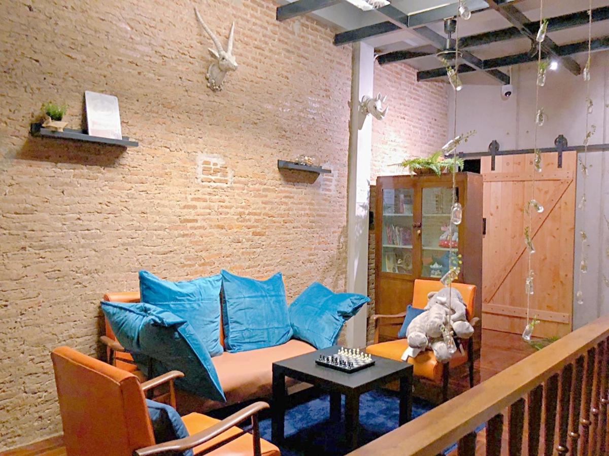 Meemaw'S House Hostel Bangkok Exterior foto